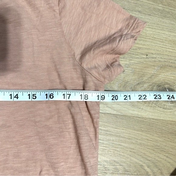 Madewell V-Neck T - Picture 3 of 5